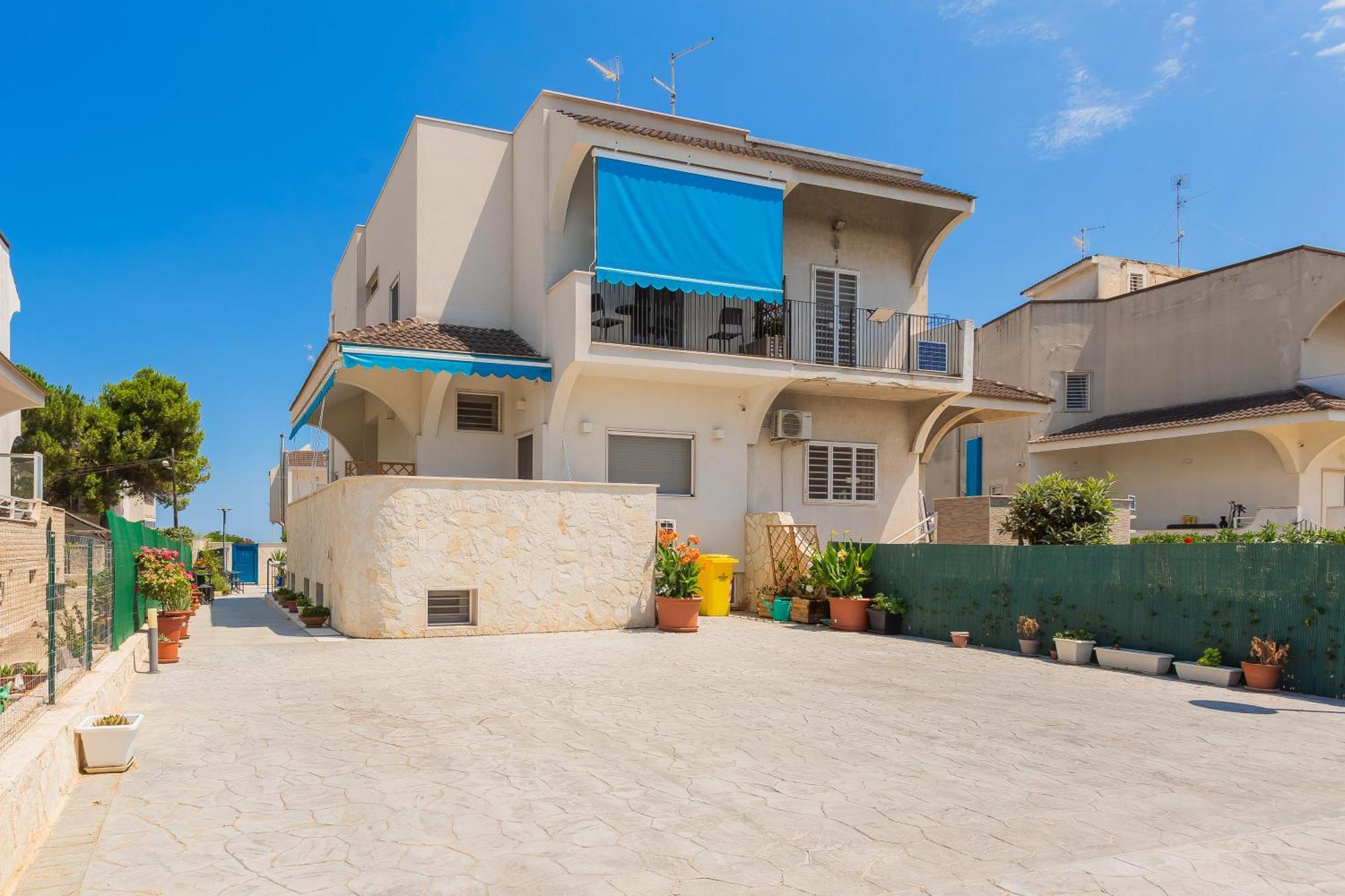 Apulia Blue Apartements & B&B Bari Exteriör bild